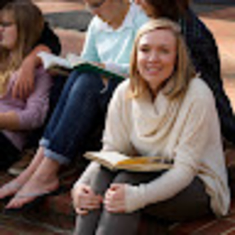 Meet your Posher, Emily